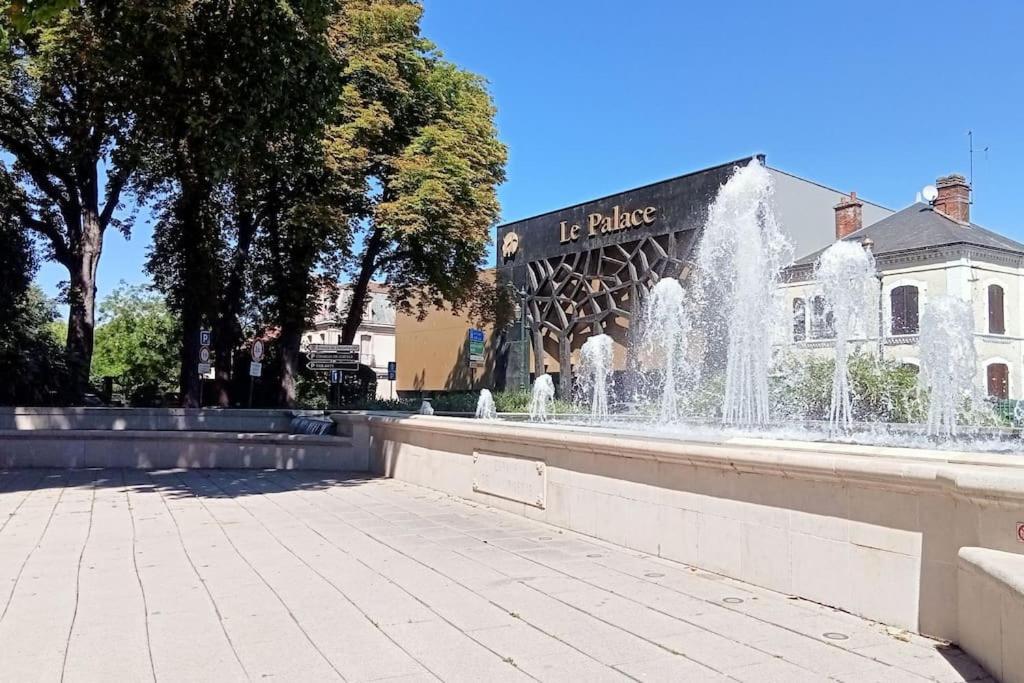 Les Loges Du Theatre Degustation Champagne Offerte Jacuzzi Sauna Jeux Velos Maison Prive 150M2 Historique 14Pers Max Emplacement Exceptionnel Et Chic, 200M De L'Avenue De Champagne, Gare, Musee, Jardins, Restaurations, Toutes Commodites 埃佩尔奈 外观 照片