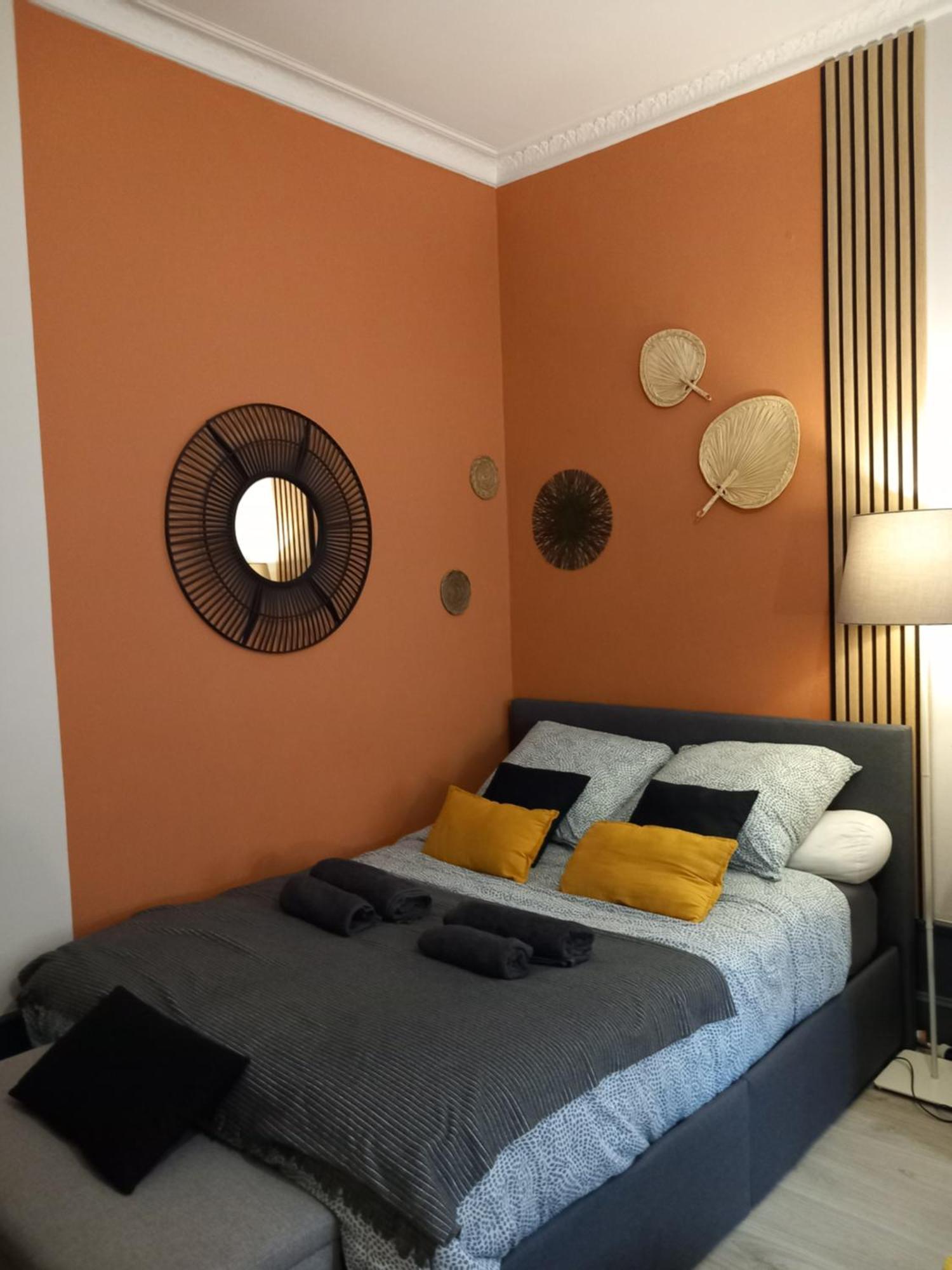 Les Loges Du Theatre Degustation Champagne Offerte Jacuzzi Sauna Jeux Velos Maison Prive 150M2 Historique 14Pers Max Emplacement Exceptionnel Et Chic, 200M De L'Avenue De Champagne, Gare, Musee, Jardins, Restaurations, Toutes Commodites 埃佩尔奈 外观 照片