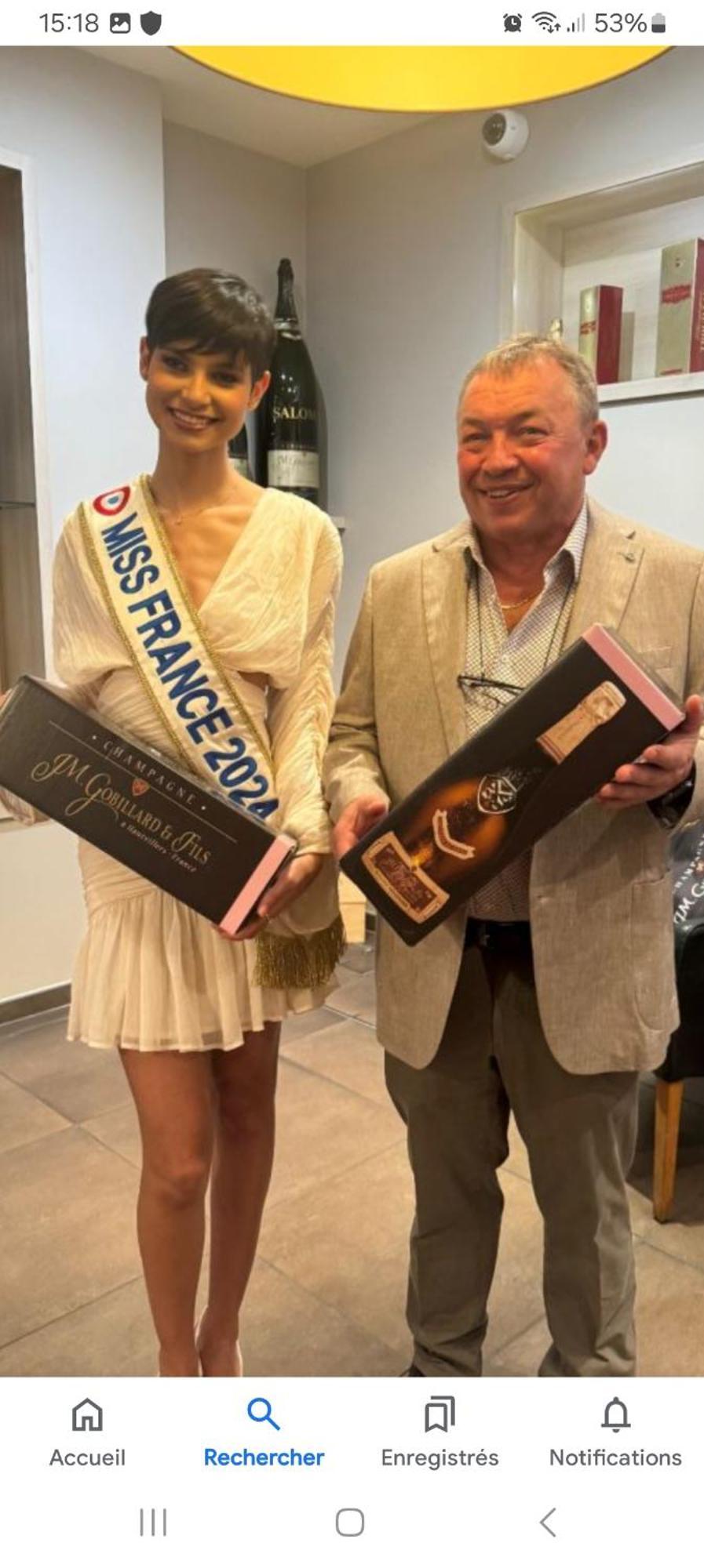 Les Loges Du Theatre Degustation Champagne Offerte Jacuzzi Sauna Jeux Velos Maison Prive 150M2 Historique 14Pers Max Emplacement Exceptionnel Et Chic, 200M De L'Avenue De Champagne, Gare, Musee, Jardins, Restaurations, Toutes Commodites 埃佩尔奈 外观 照片