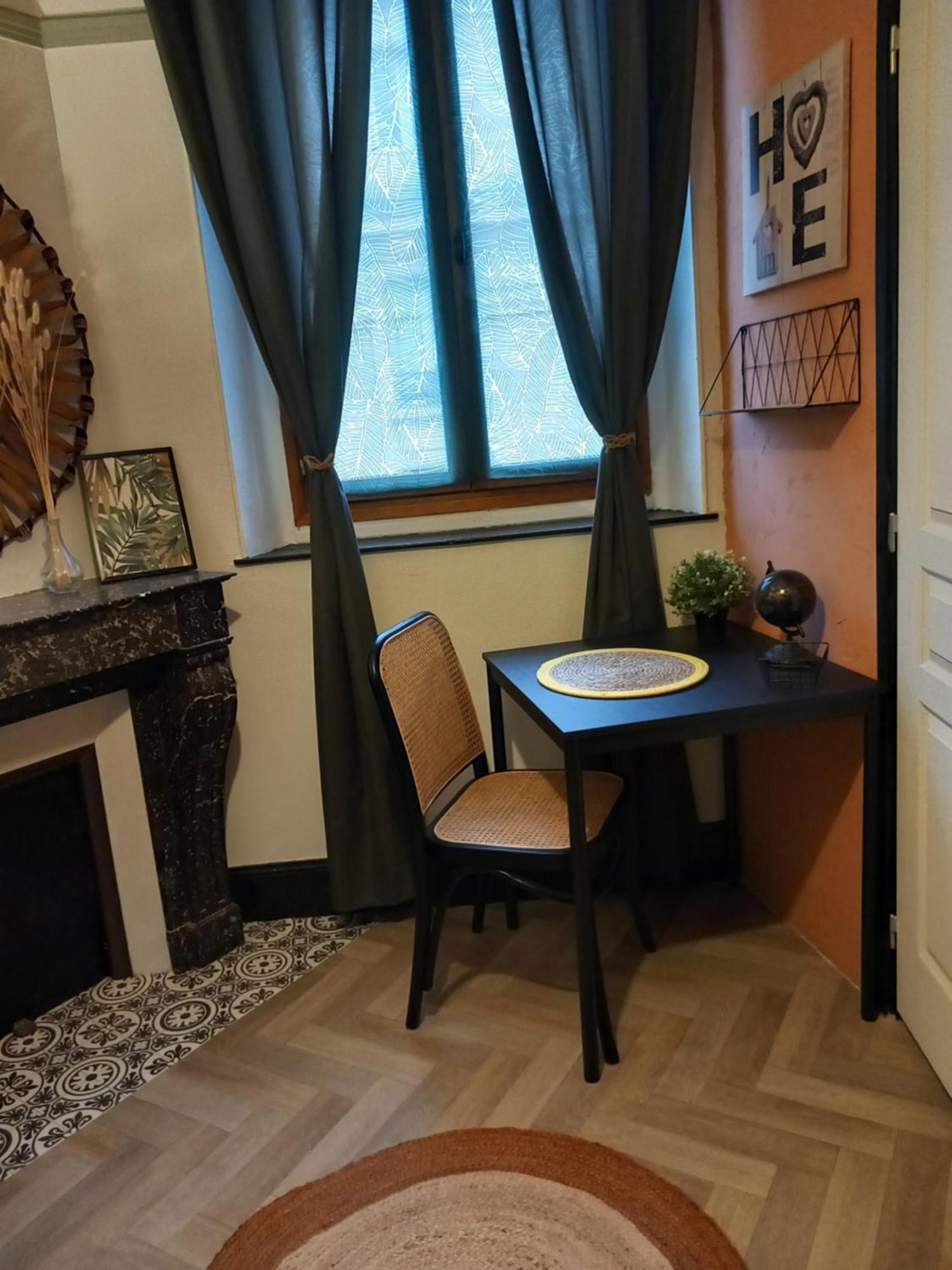 Les Loges Du Theatre Degustation Champagne Offerte Jacuzzi Sauna Jeux Velos Maison Prive 150M2 Historique 14Pers Max Emplacement Exceptionnel Et Chic, 200M De L'Avenue De Champagne, Gare, Musee, Jardins, Restaurations, Toutes Commodites 埃佩尔奈 外观 照片