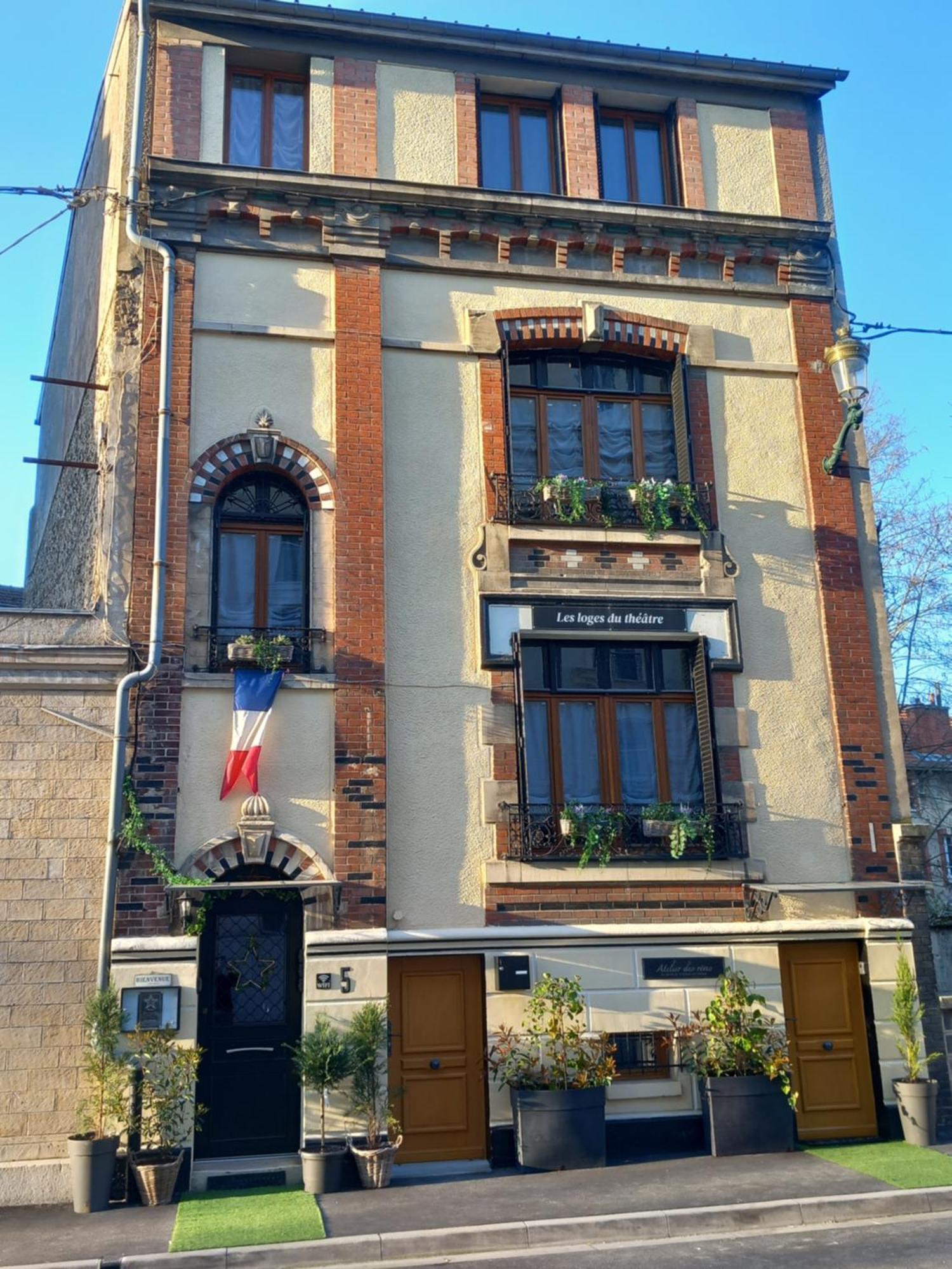 Les Loges Du Theatre Degustation Champagne Offerte Jacuzzi Sauna Jeux Velos Maison Prive 150M2 Historique 14Pers Max Emplacement Exceptionnel Et Chic, 200M De L'Avenue De Champagne, Gare, Musee, Jardins, Restaurations, Toutes Commodites 埃佩尔奈 外观 照片